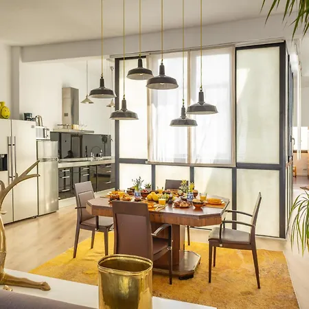 De Diseno De Grandes Dimensiones * Sevilla